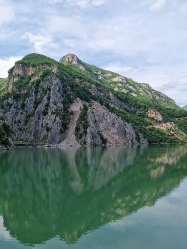 one day komani lake tour